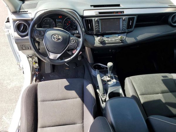 2017 TOYOTA RAV4 XLE