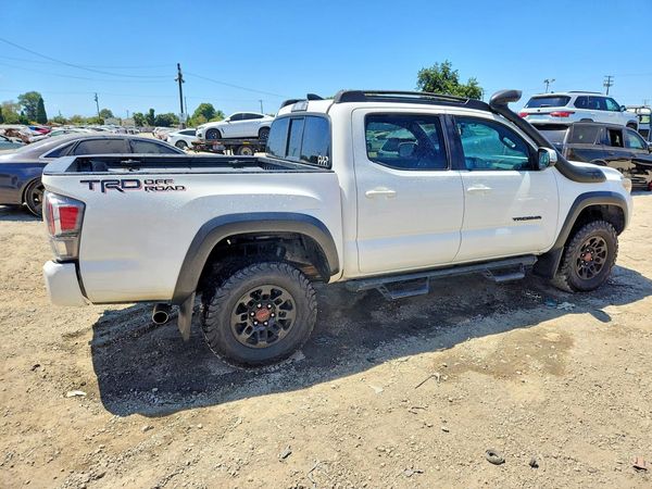 2016 TOYOTA TACOMA