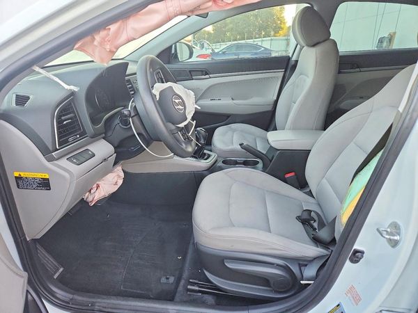 2017 HYUNDAI ELANTRA