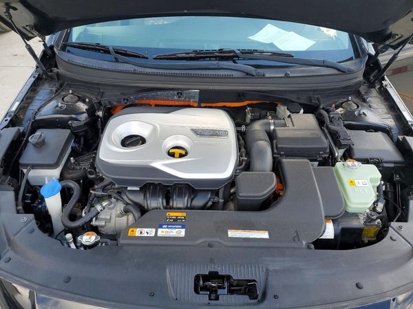 2017 HYUNDAI SONATA SE
