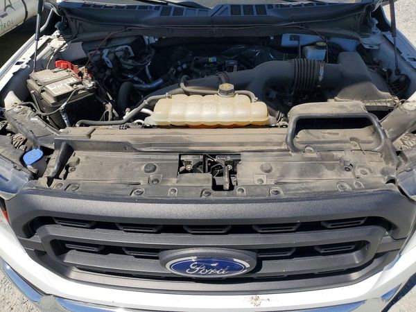 2023 FORD F150 — Engine bay