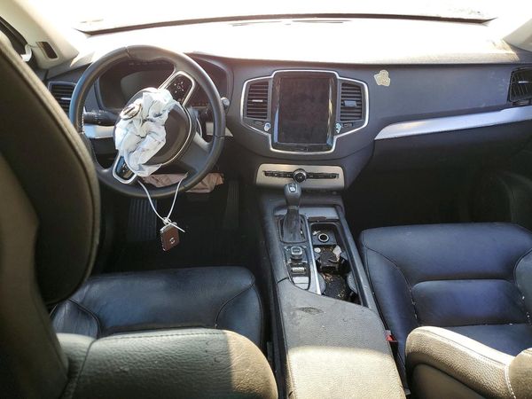 2016 VOLVO XC90 SV42 Momentum — CKPT
