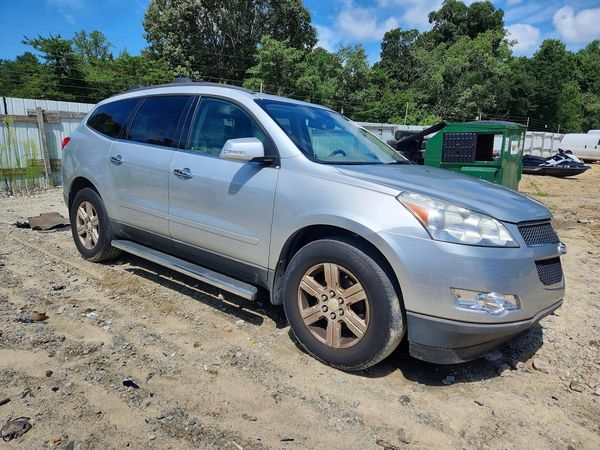 2012 CHEVROLET TRAVERSE L 2LT — Passenger 3/4