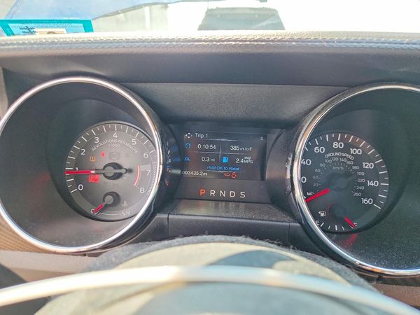 2017 FORD MUSTANG V6 Coupe