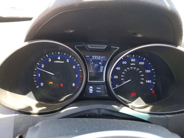 2015 HYUNDAI VELOSTER GLS(Middle)