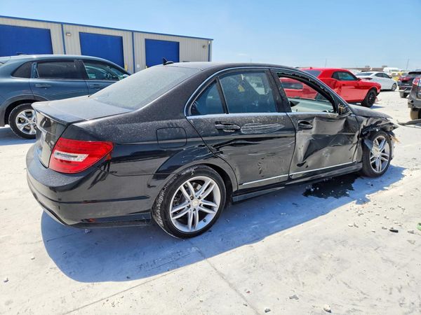 2012 MERCEDES-BENZ C C250