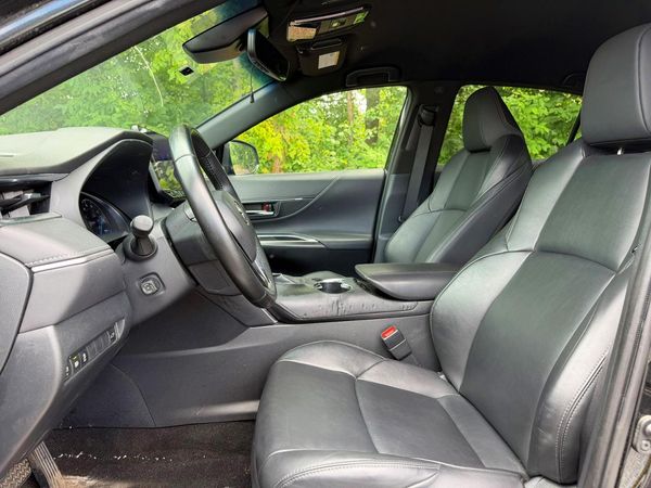 2024 TOYOTA VENZA