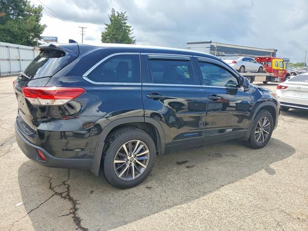 2017 TOYOTA HIGHLANDER SE/XLE