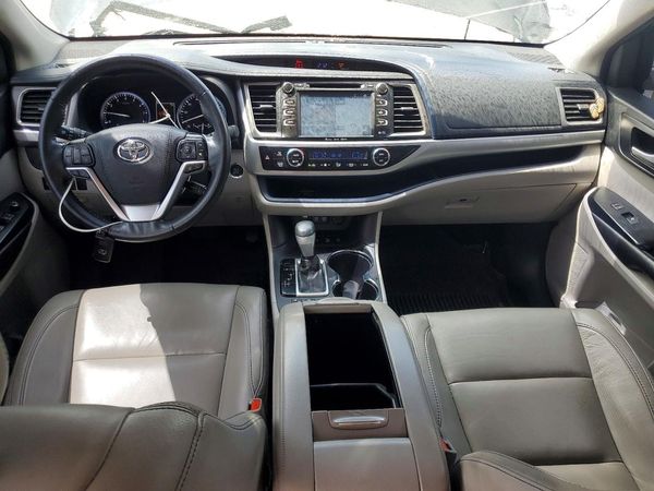 2017 TOYOTA HIGHLANDER SE/XLE