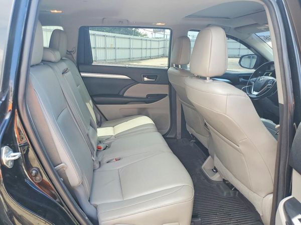 2017 TOYOTA HIGHLANDER SE/XLE