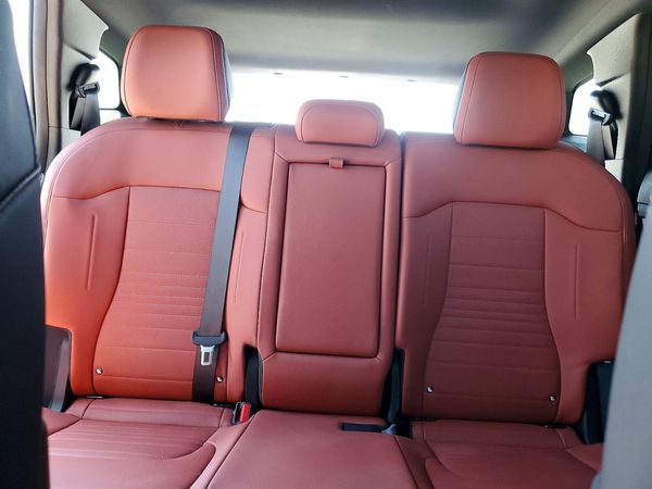 2024 KIA SPORTAGE SX-PRESTIGE or SX-P