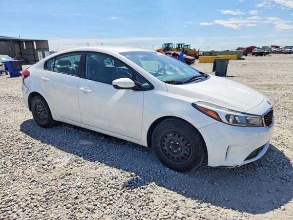 2017 KIA FORTE