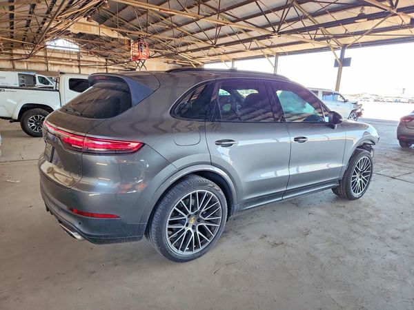 2019 PORSCHE CAYENNE