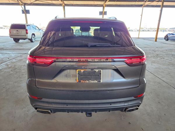 2019 PORSCHE CAYENNE