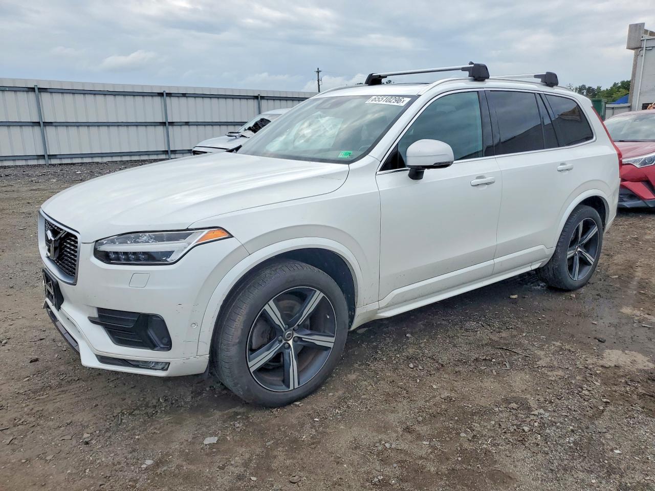2017 VOLVO XC90 R-Design