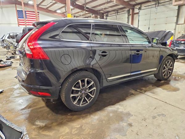 2017 VOLVO XC60 Dynamic