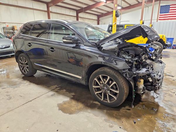 2017 VOLVO XC60 Dynamic