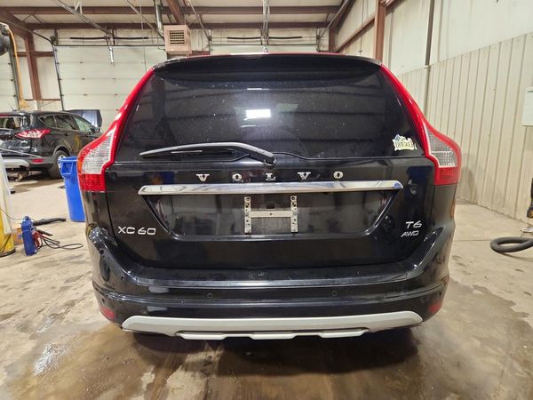 2017 VOLVO XC60 Dynamic