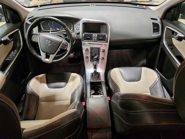 2017 VOLVO XC60 Dynamic