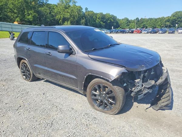 2017 JEEP GRAND CHEROKEE LAREDO 4X2