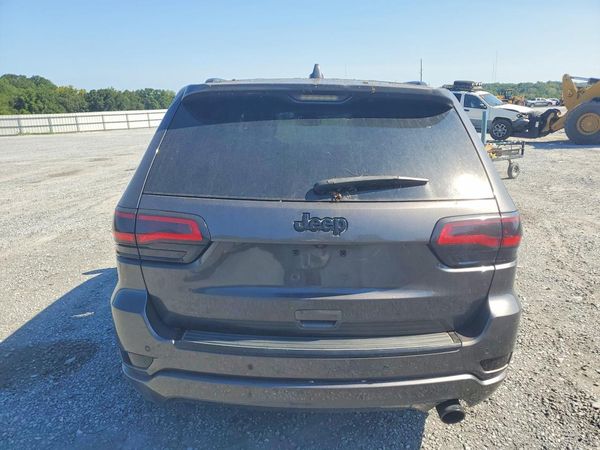 2017 JEEP GRAND CHEROKEE LAREDO 4X2
