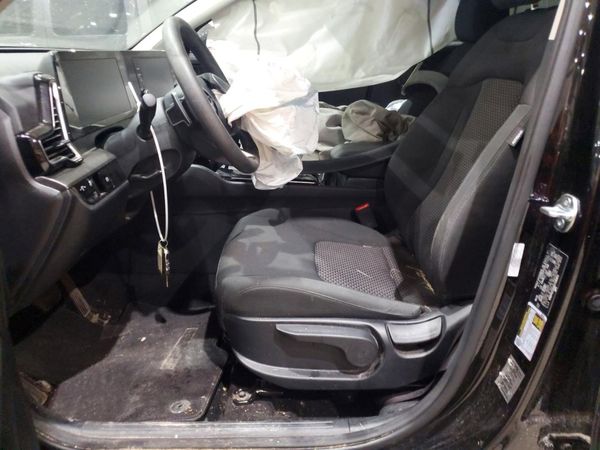 2025 KIA SPORTAGE LX — DENT