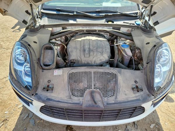 2017 PORSCHE MACAN