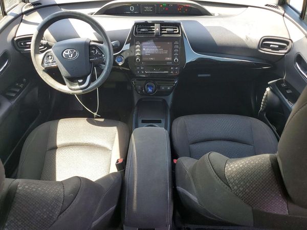 2022 TOYOTA PRIUS