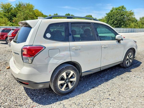 2018 SUBARU FORESTER