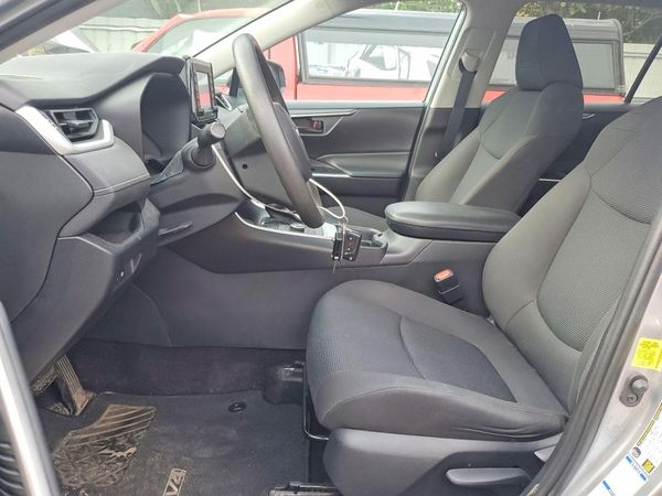 2020 TOYOTA RAV4 LE HV