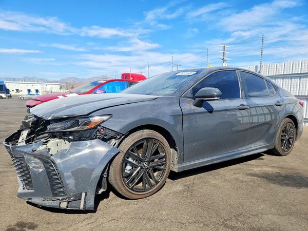 2026 TOYOTA CAMRY