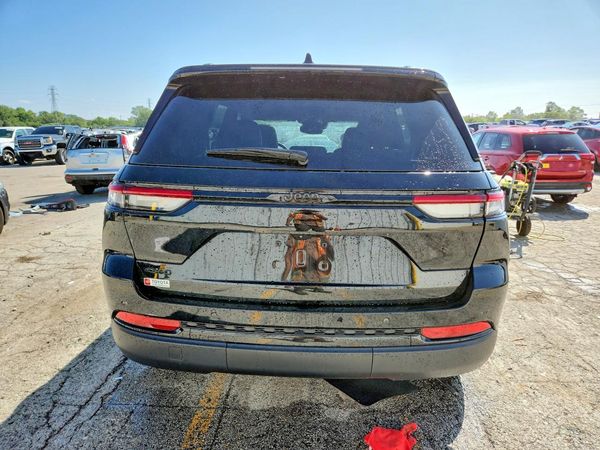 2024 JEEP GRAND CHEROKEE Laredo