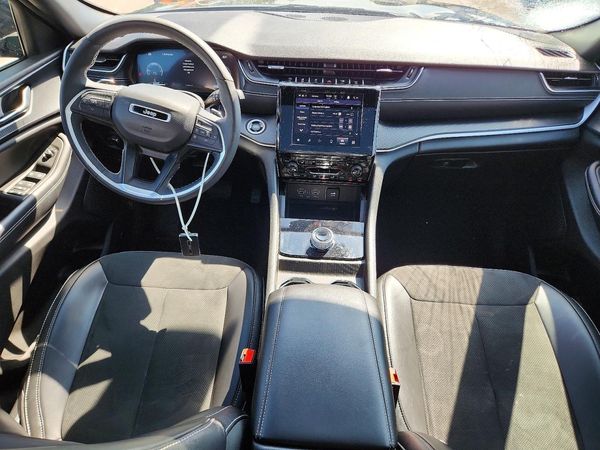 2024 JEEP GRAND CHEROKEE Laredo
