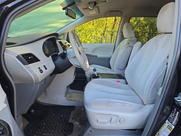 2014 TOYOTA SIENNA