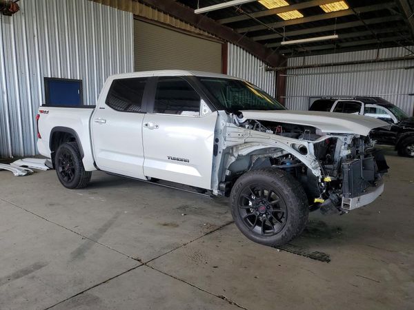 2024 TOYOTA TUNDRA