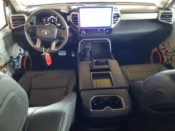 2024 TOYOTA TUNDRA