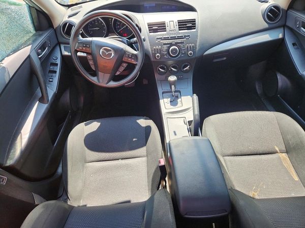 2013 MAZDA 3 Sport/GX