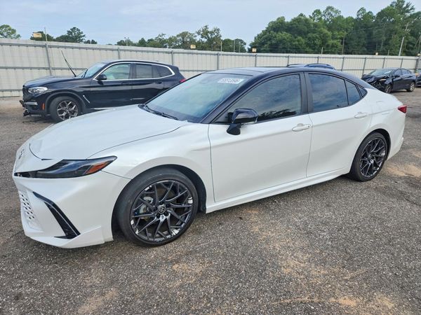 2025 TOYOTA CAMRY