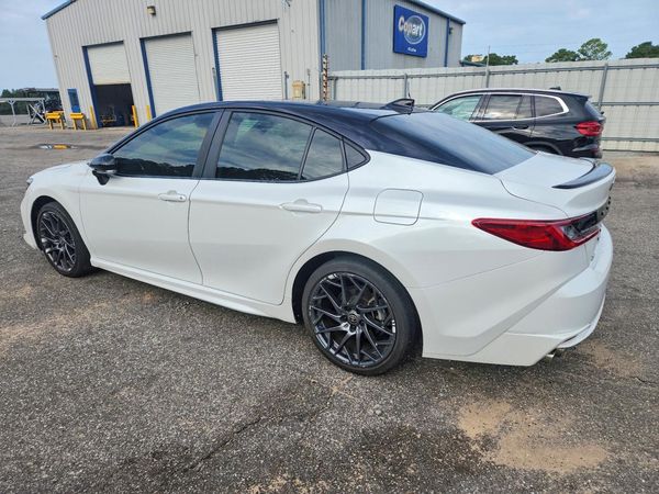 2025 TOYOTA CAMRY