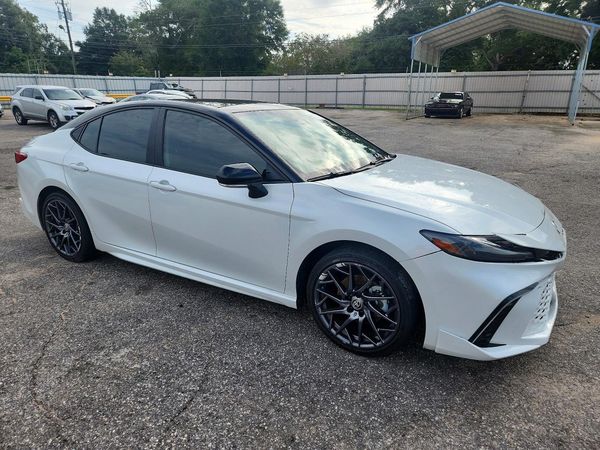 2025 TOYOTA CAMRY