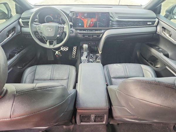 2025 TOYOTA CAMRY