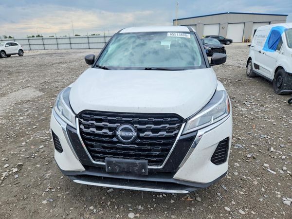 2023 NISSAN KICKS S
