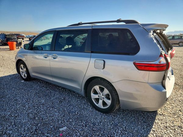 2015 TOYOTA SIENNA