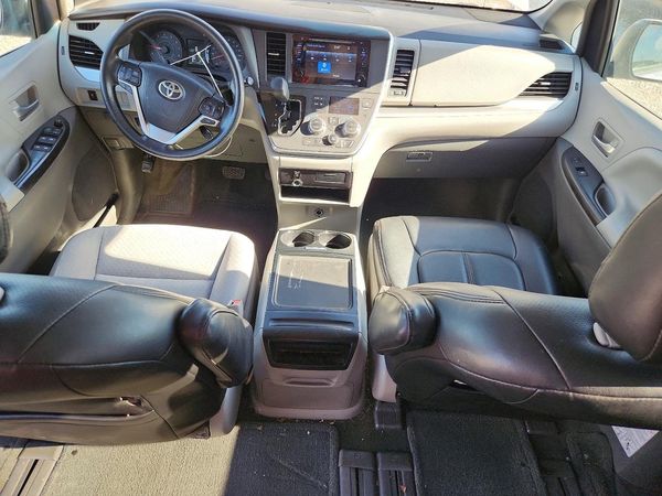 2015 TOYOTA SIENNA
