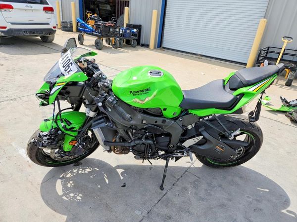 2025 KAWASAKI ZX636
