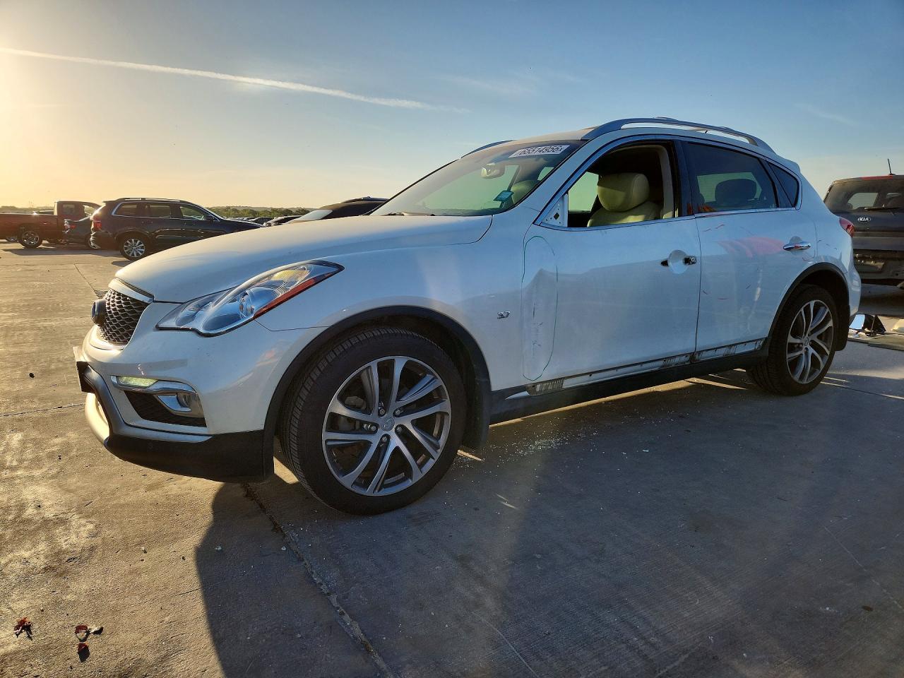 2016 INFINITI QX50
