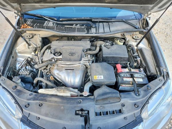 2017 TOYOTA CAMRY LE/SE/XLE/XSE — Engine bay
