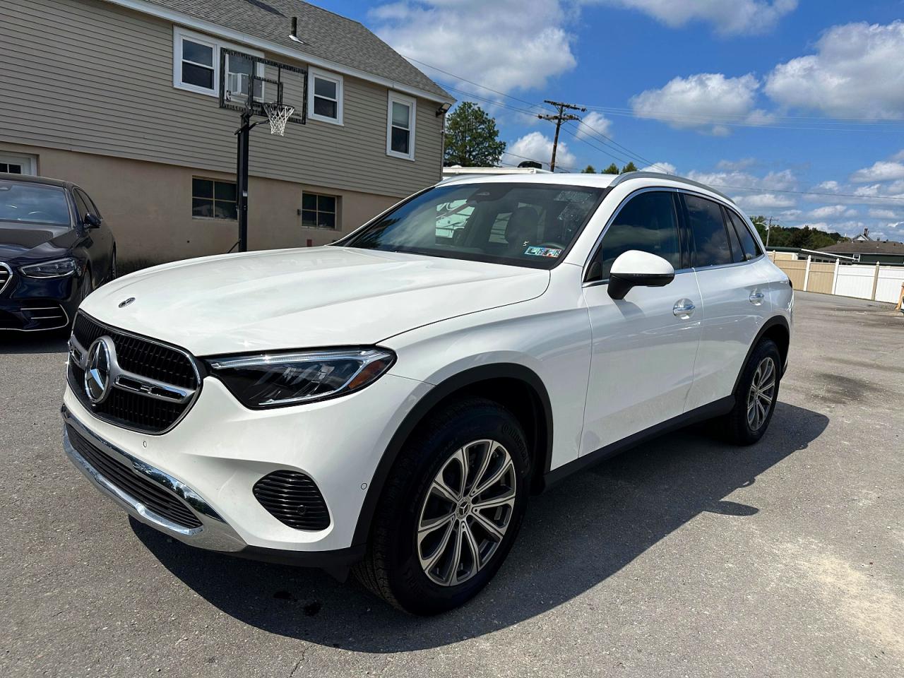 2024 MERCEDES-BENZ GLC