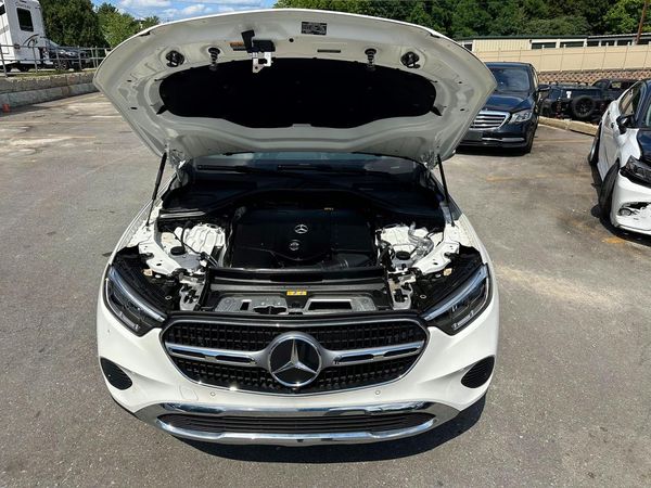 2024 MERCEDES-BENZ GLC