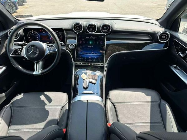 2024 MERCEDES-BENZ GLC